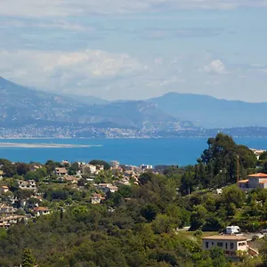 Le Port D'attache Bed & Breakfast Vallauris